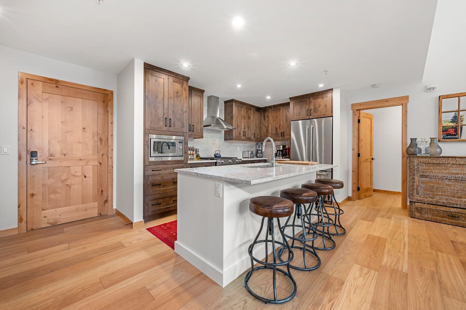 Exclusive Tamarack Penthouse - Canmore