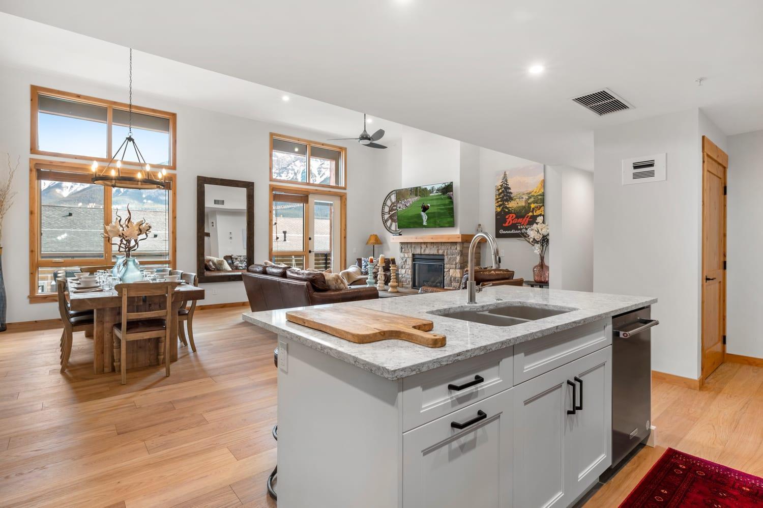 Exclusive Tamarack Penthouse - *